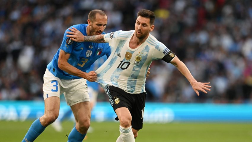 Lionel Messi cùng Argentina đánh bại Ý